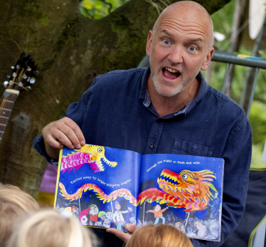 Queen's Jubilee celebrated in Conservative-run East Sussex libraries